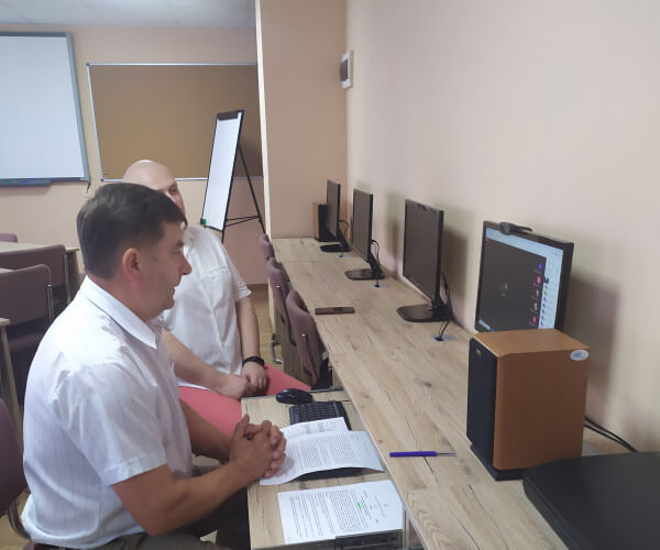 Обласна методична студія «Науково-методичний супровід викладання історії і суспільствознавчих дисциплін у 2020/2021 н.р. в умовах цифровізації освіти та створення відкритого освітнього простору Нової української школи»