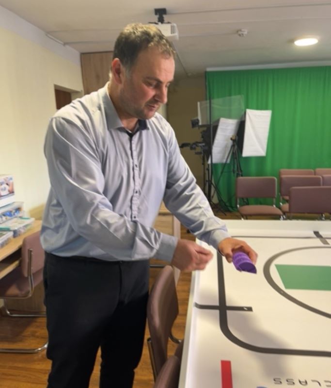 «Навчально-методичний супровід реалізації STEM-проєктів в освітньому процесі згідно вимог нової української школи:  використання 3D принтера Farm 2»