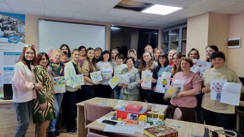 В рамках роботи мобільної групи «Психологічна допомога» організовано офлайн-заняття для працівників психологічної служби