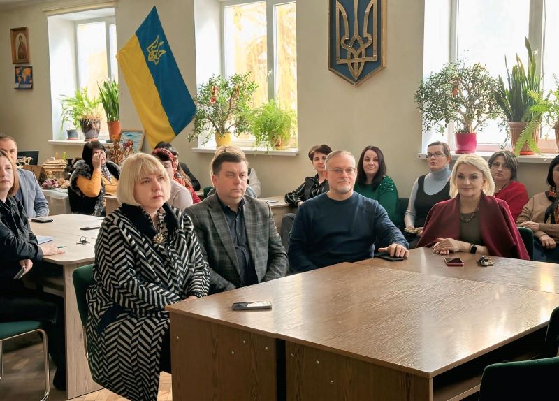 Пам’ятаємо. Єднаємося. Перемагаємо: у Тернопільському ОКІППО відбулася тематична нарада до пам’ятних дат лютого